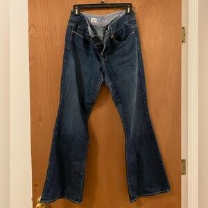 Low waisted boot cup Gap jeans